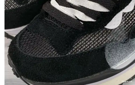 CV1363-001 Black sacai White Vaporwaffle Nike 0623